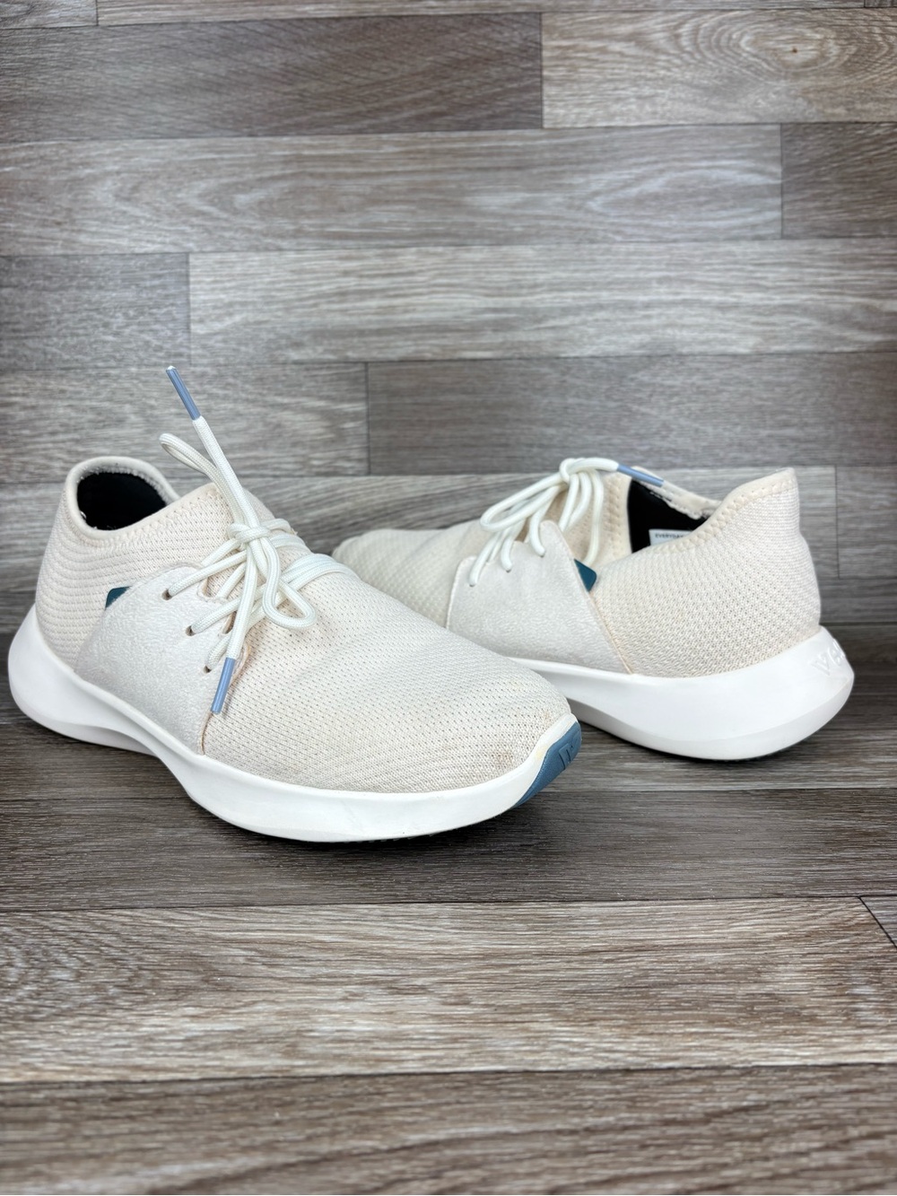 Vessi Everyday Classic Waterproof knit Sneakers Cream Women’s Sz 7